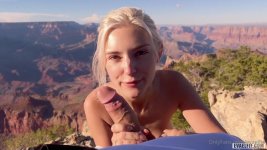 Eva_Elfie_Grand_Canyon_Adventures_l.jpg